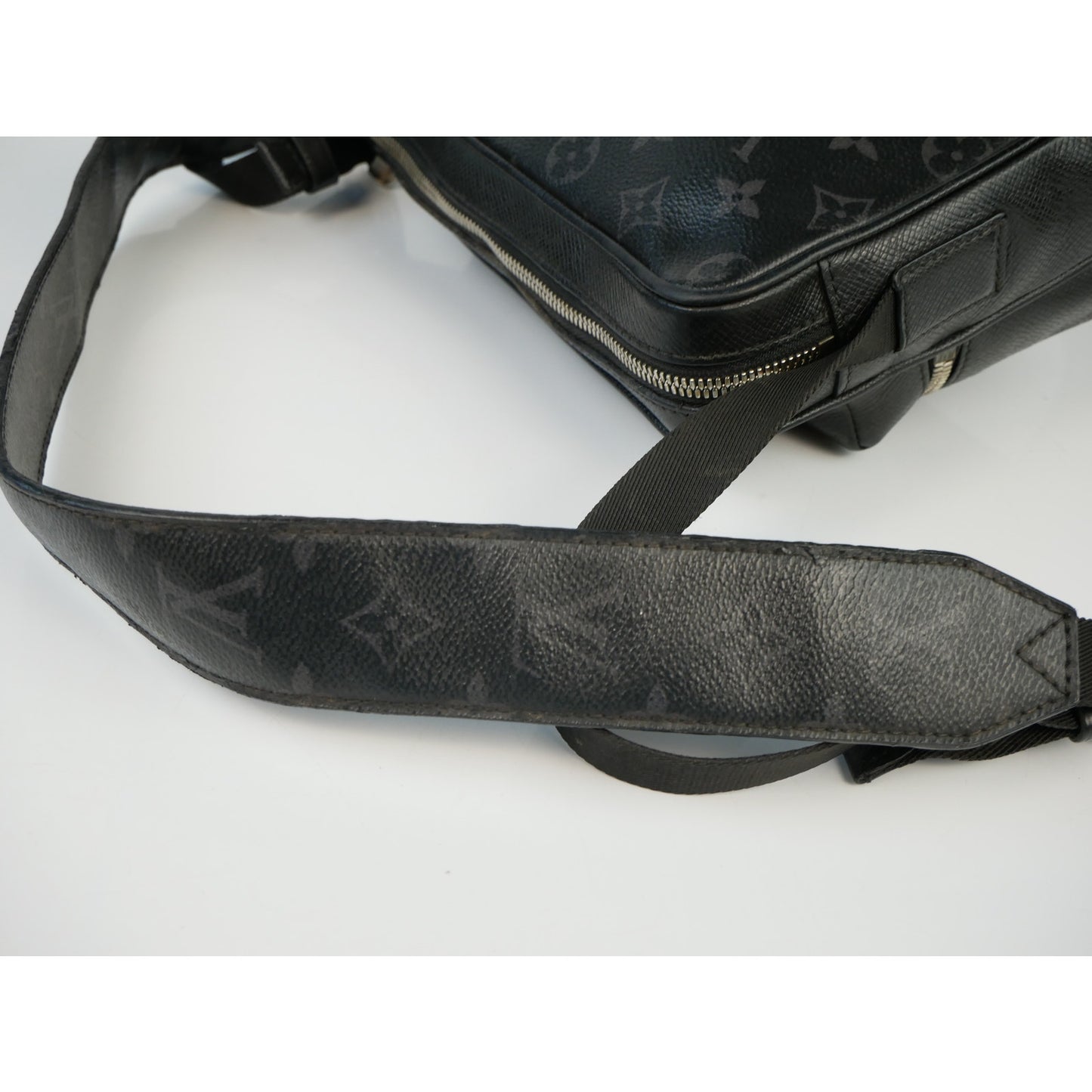 Louis Vuitton Outdoor Taiga Monogram Eclipse Messenger Bag