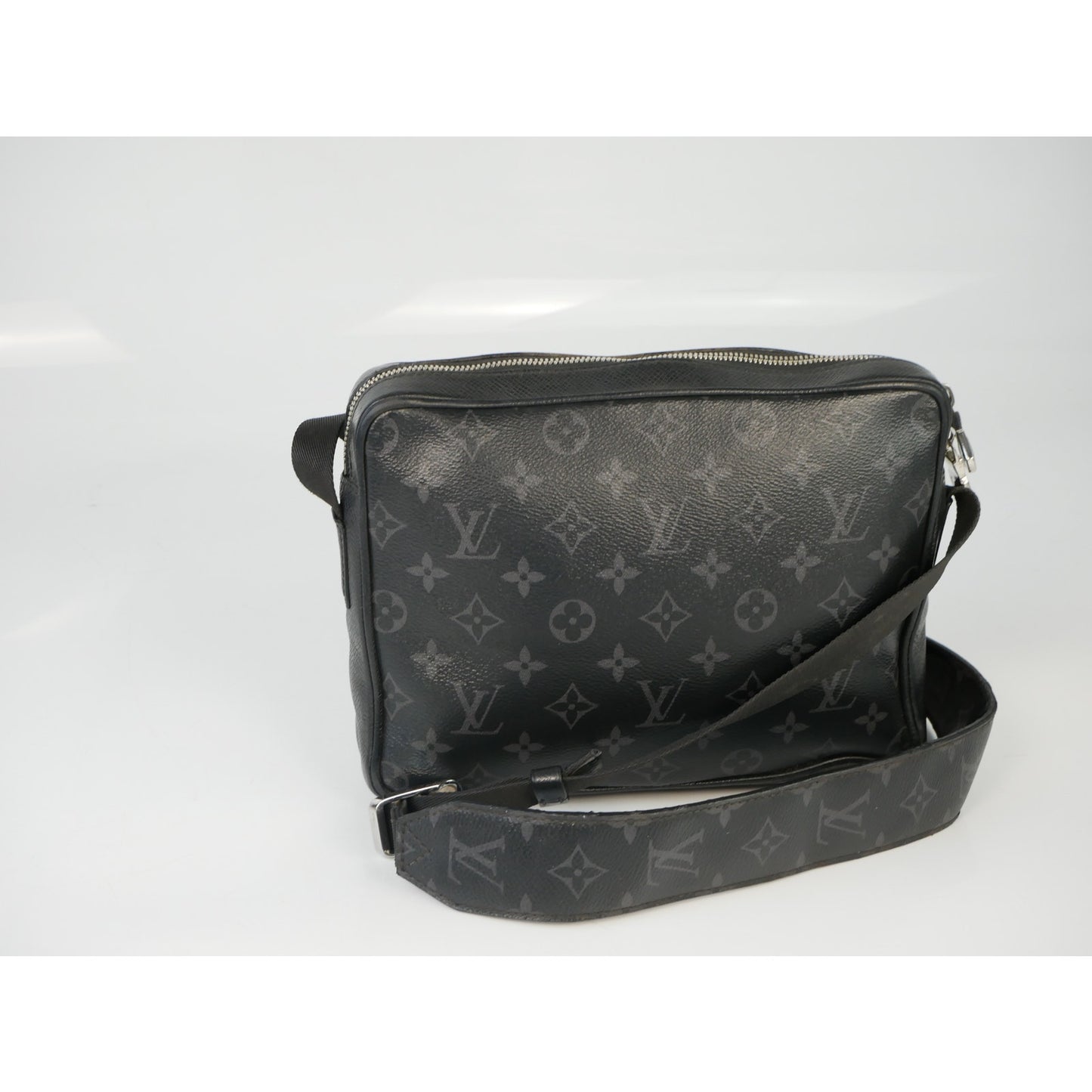 Louis Vuitton Outdoor Taiga Monogram Eclipse Messenger Bag