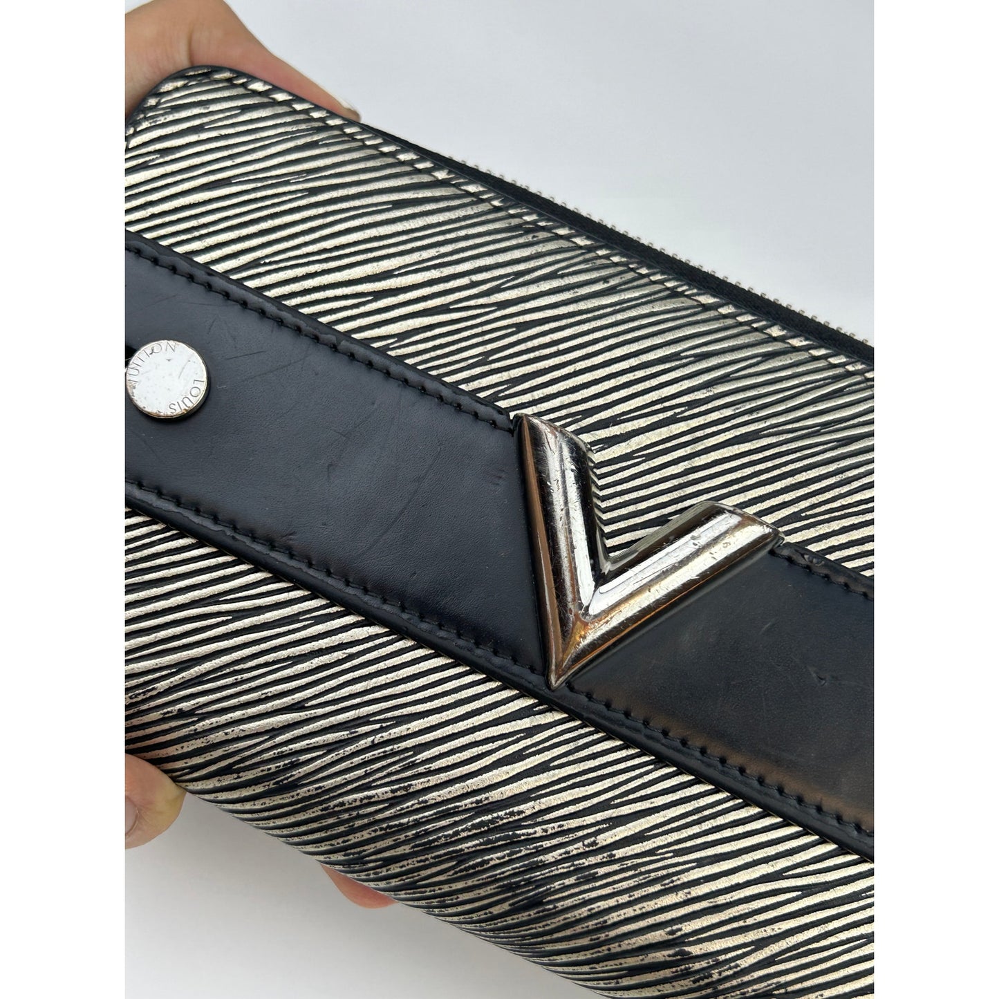 Louis Vuitton Limited Edition Zippy Wallet V Epi Leather