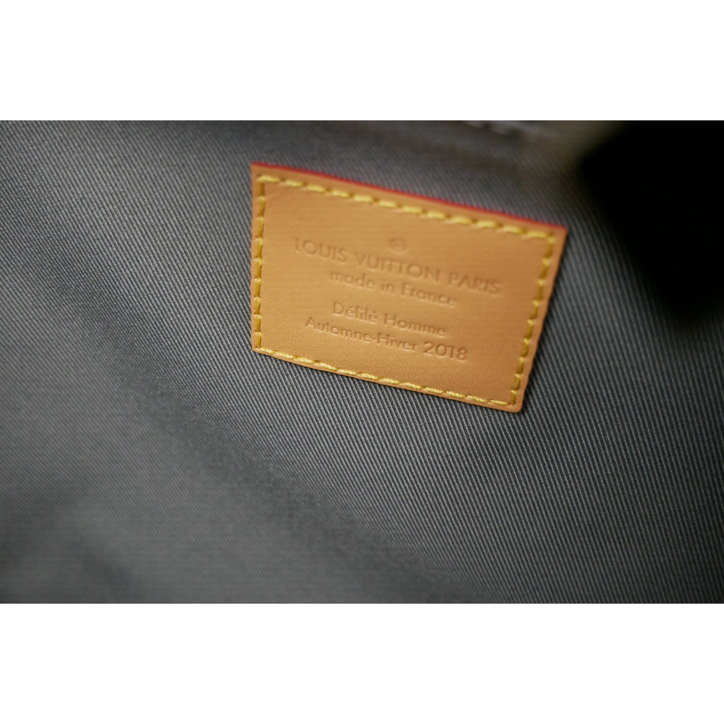 Louis Vuitton Titanium Bandouliere 50