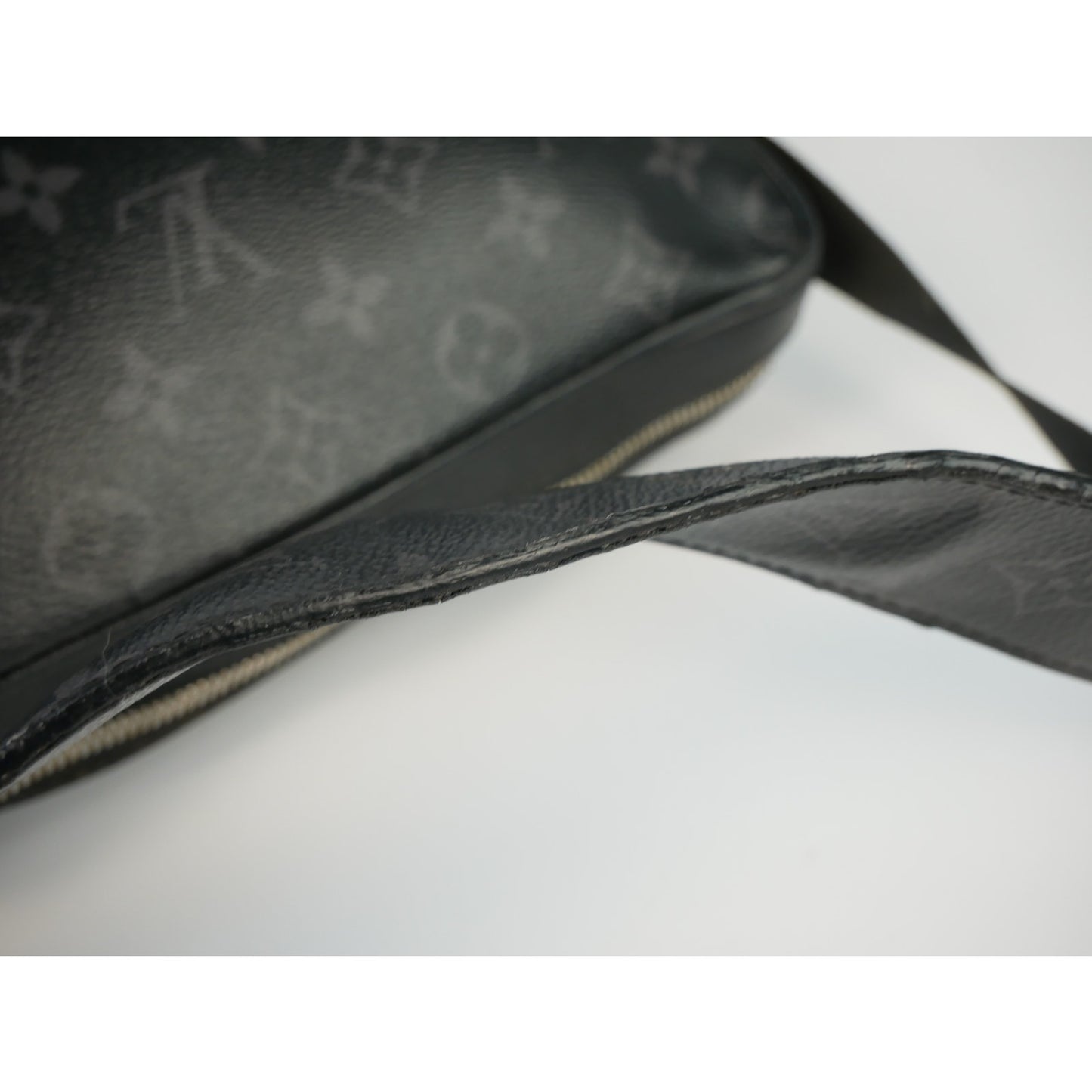 Louis Vuitton Outdoor Taiga Monogram Eclipse Messenger Bag