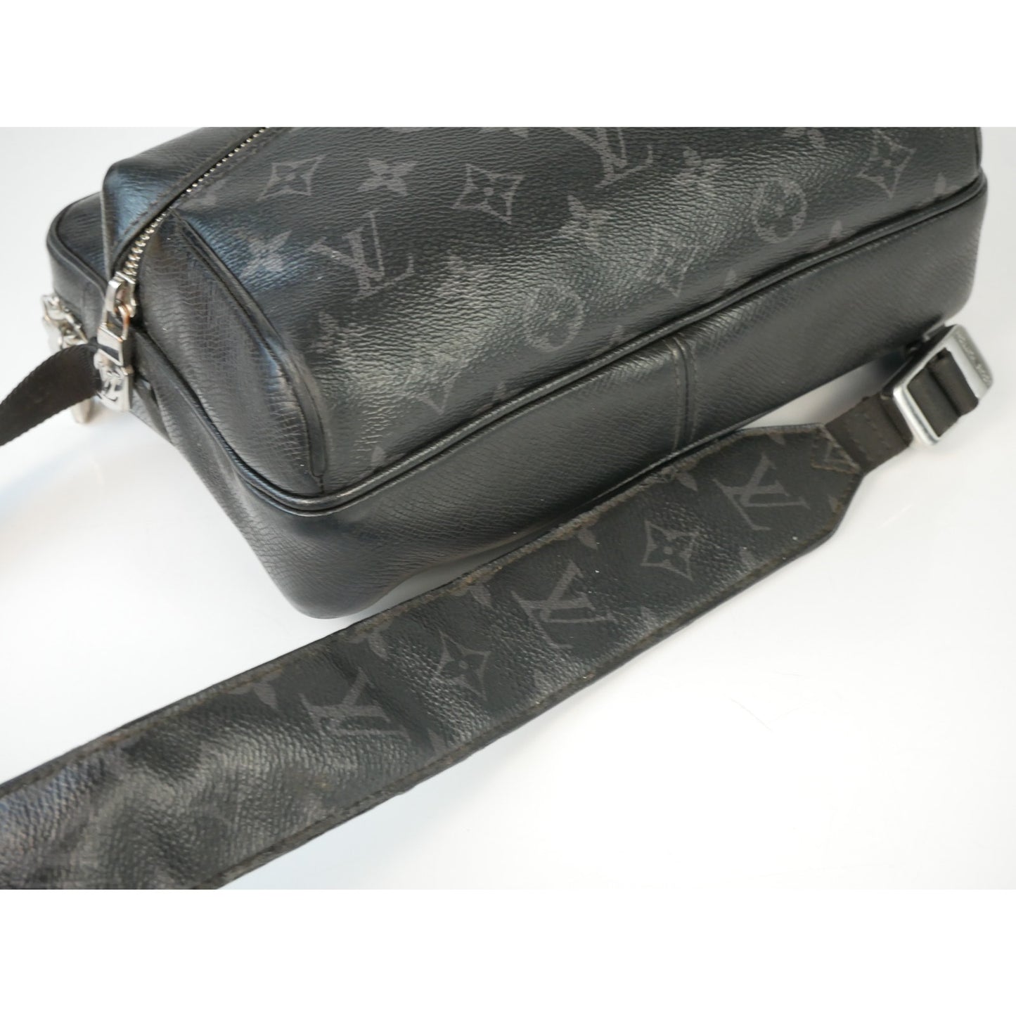 Louis Vuitton Outdoor Taiga Monogram Eclipse Messenger Bag
