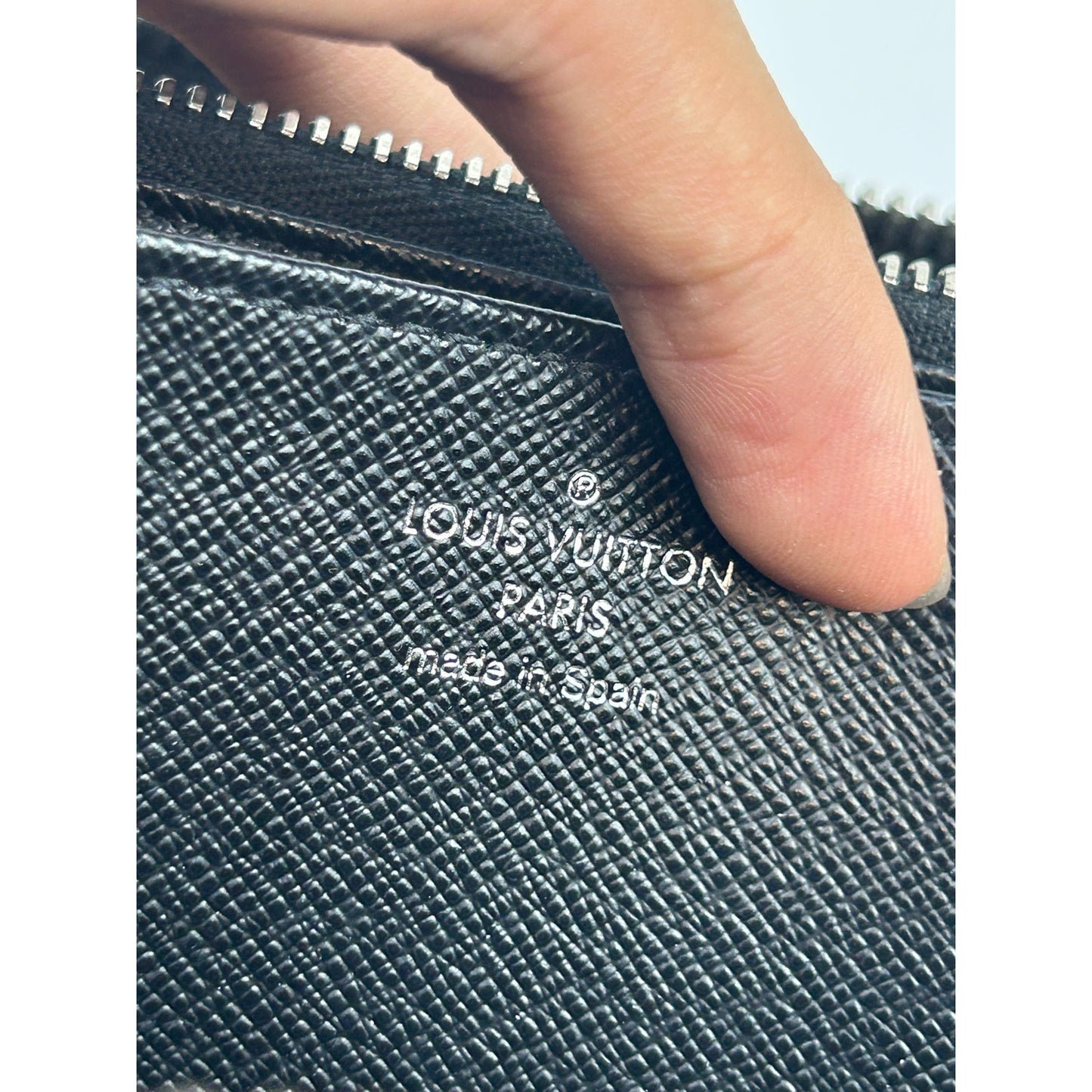 Louis Vuitton Limited Edition Zippy Wallet V Epi Leather