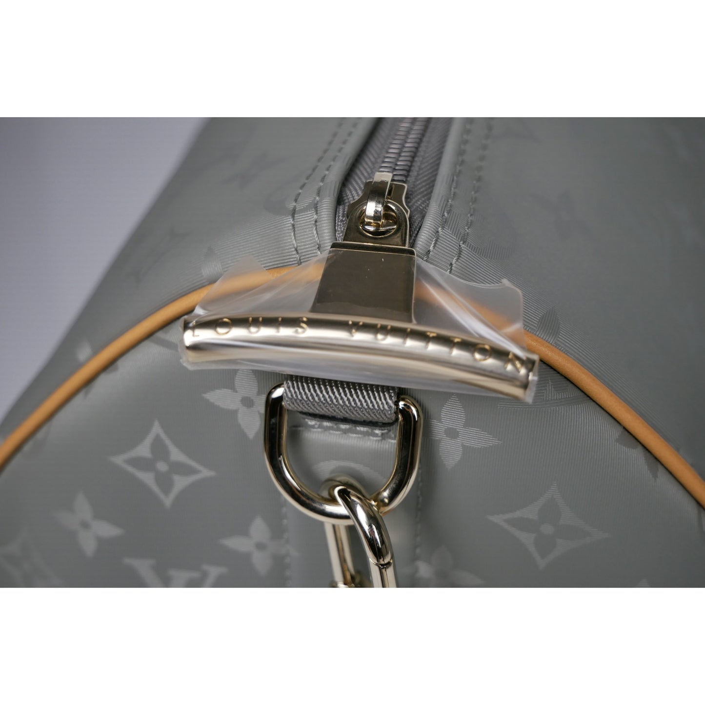 Louis Vuitton Titanium Bandouliere 50