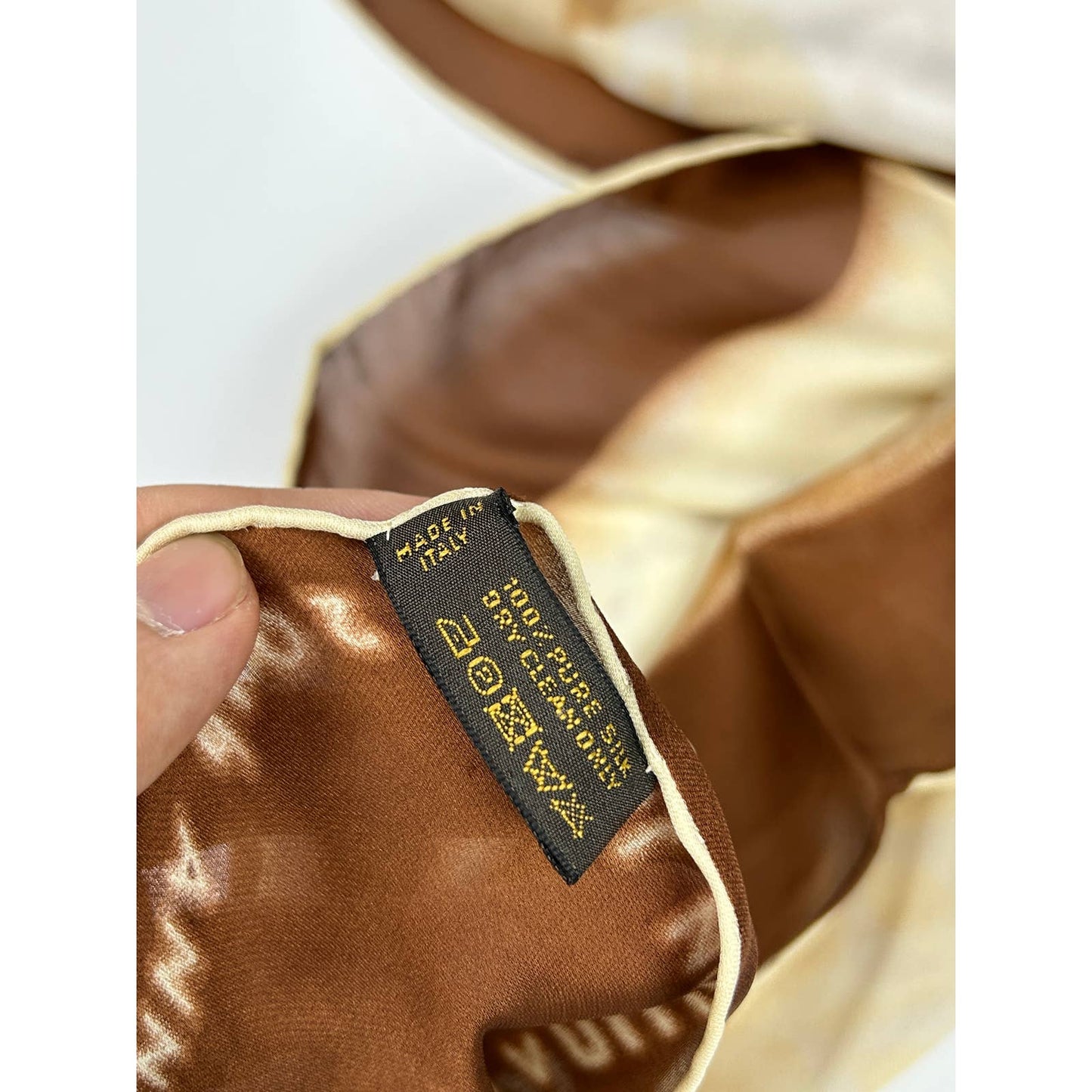 Louis Vuitton Silk Shawl Pure Scarf