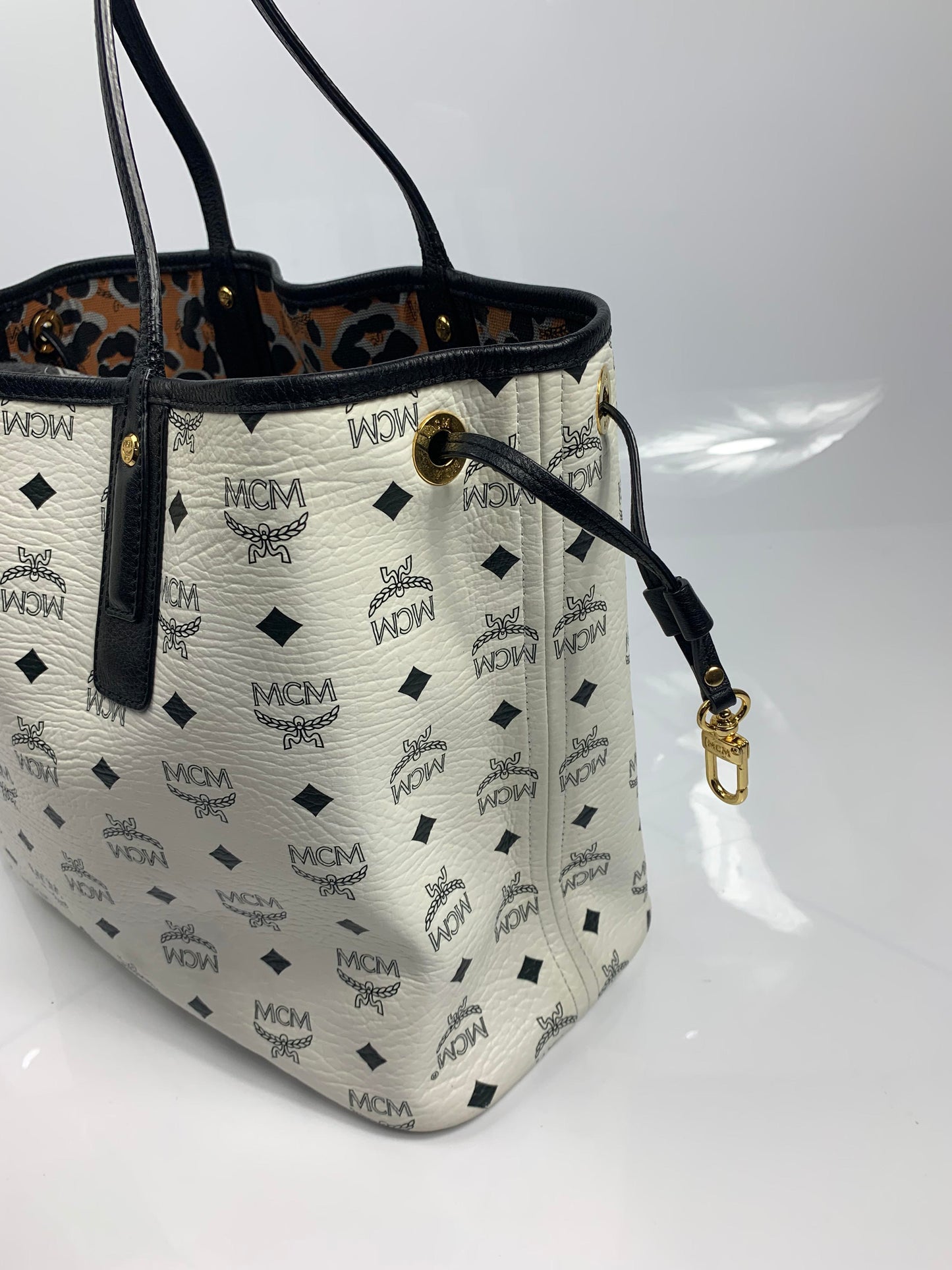 MCM White Visetos Leather Shoulder Hand Bag